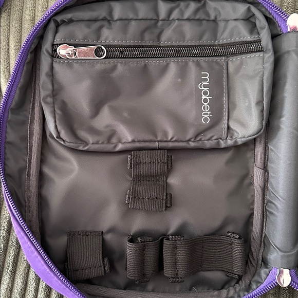 Myabetic Thompson Diabetes Travel Carry-All - Picture 4 of 6